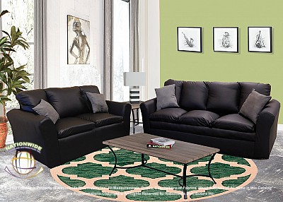 Salisbury Black Loveseat Na U510L